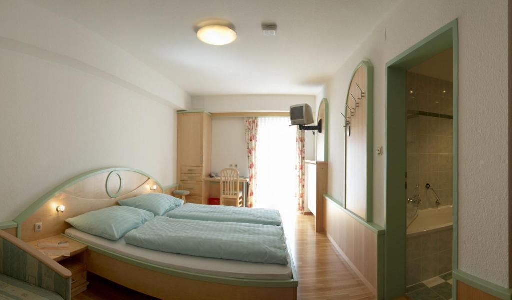 Hotel Zum Kirchenwirt Mariazell Phòng bức ảnh